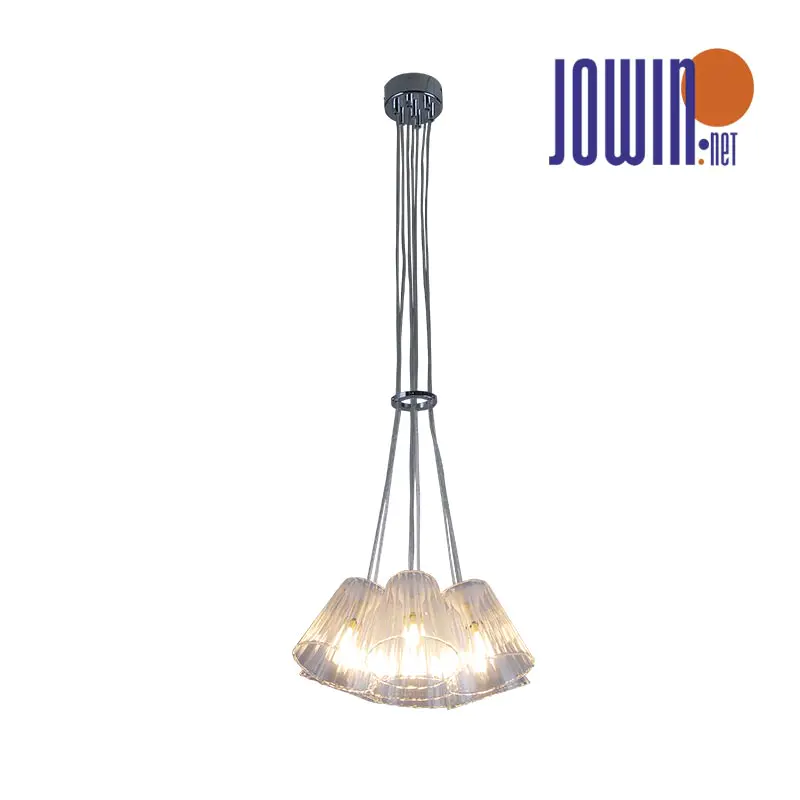 Závěsná lampa na ples
