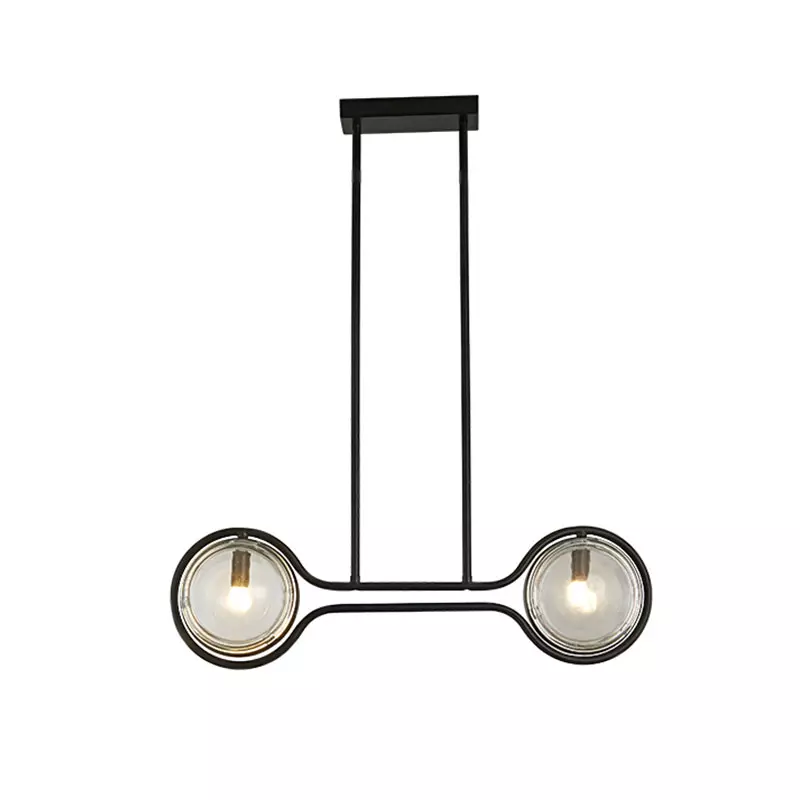 Populární závěsná lampa v kavárně