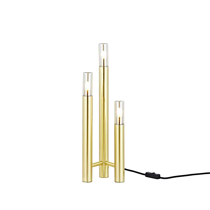 Stolní lampa na čtení a studium