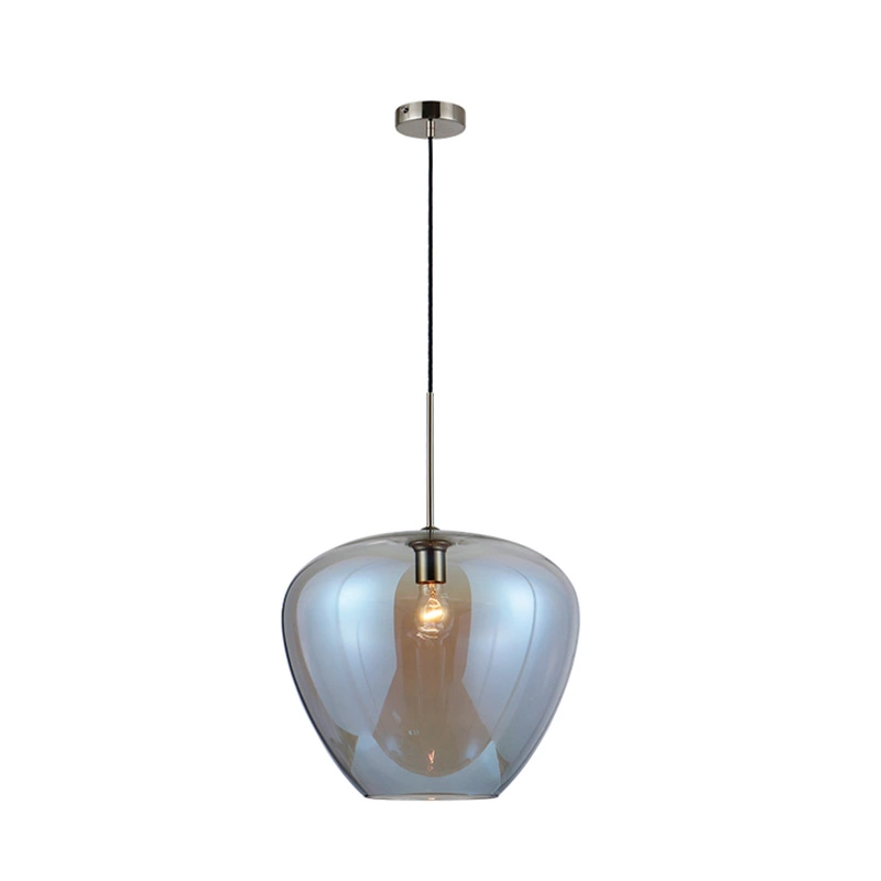 Skleněné závěsné svítidlo v luxusním designu